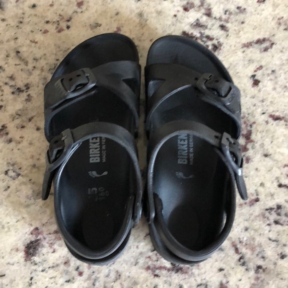 boys black birkenstocks